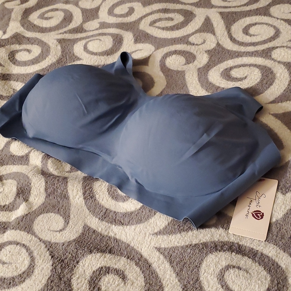 Wire free blue bra